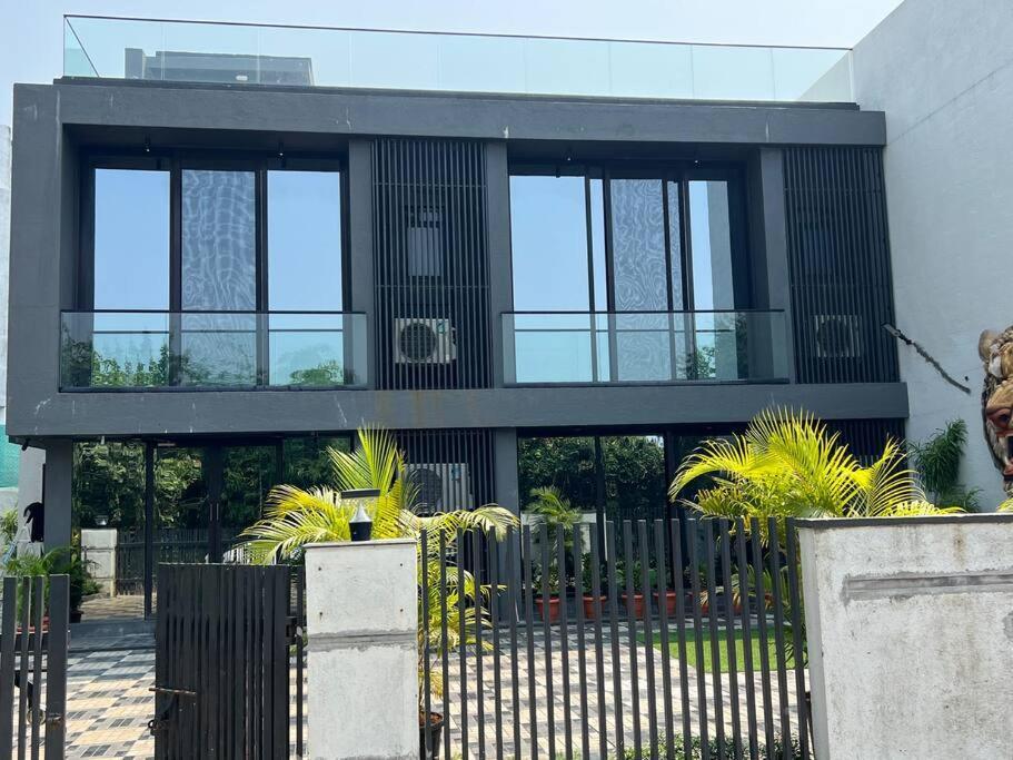 Stayhaven Starmount 4Bhk & Pool 孟买 外观 照片
