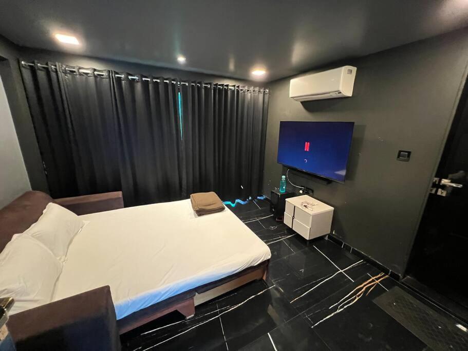 Stayhaven Starmount 4Bhk & Pool 孟买 外观 照片