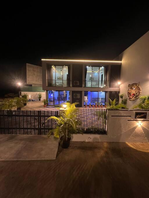 Stayhaven Starmount 4Bhk & Pool 孟买 外观 照片