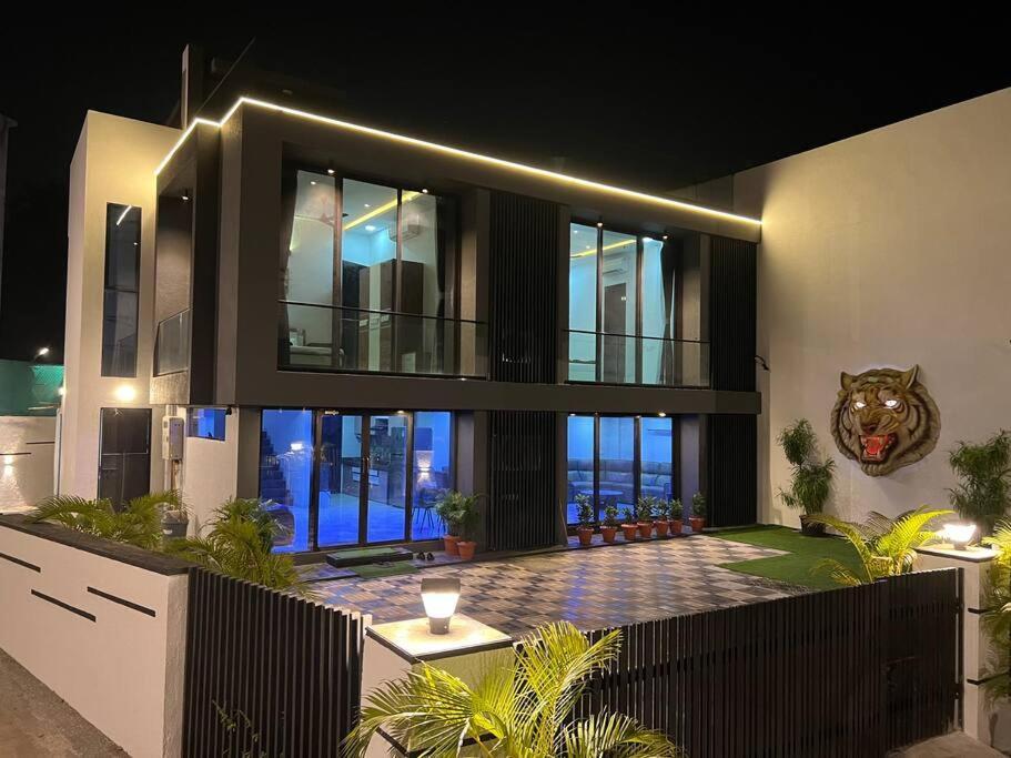 Stayhaven Starmount 4Bhk & Pool 孟买 外观 照片